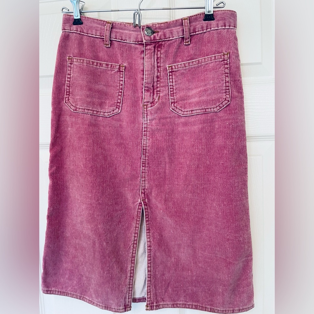 Vintage chic pink corduroy skirt, size 26